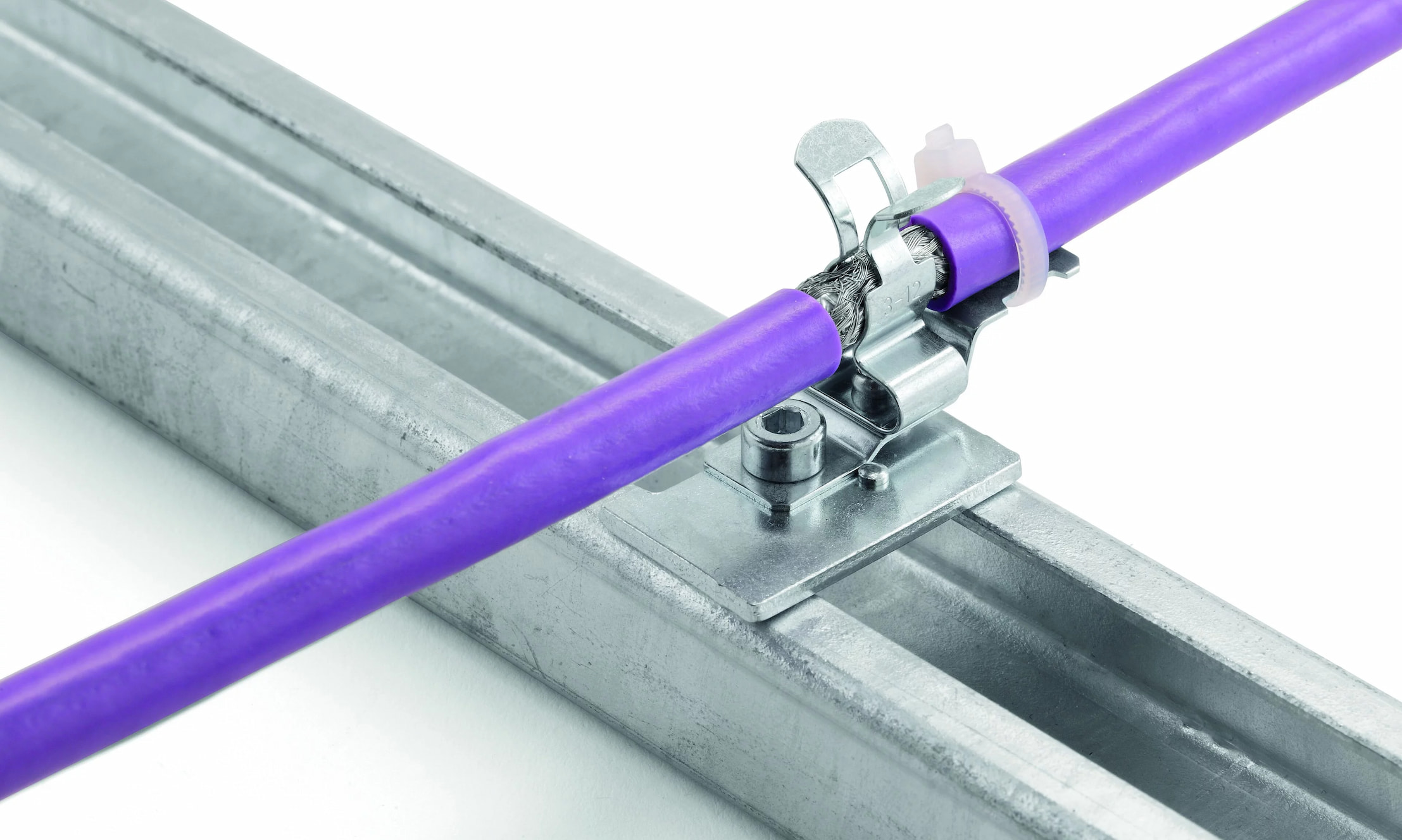 Galvanized shielding clamps for secure mounting of cable shields on C-rails from Hebotec